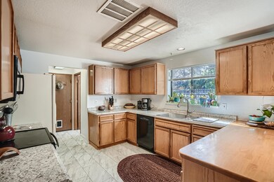 16 Kitchen