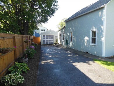 427 Manhattan Dr, Burlington, VT 05401 - photo 2