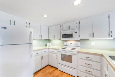 51 Mill St unit 6, Wolfeboro, NH 03894 - photo 5