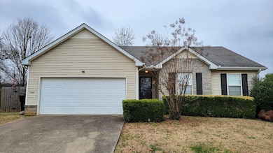 1242 Mac Duff Dr, Murfreesboro, TN 37128 - photo 2