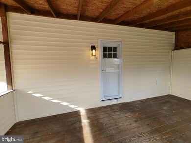 4427 Annapolis Rd, Halethorpe, MD 21227 - photo 7