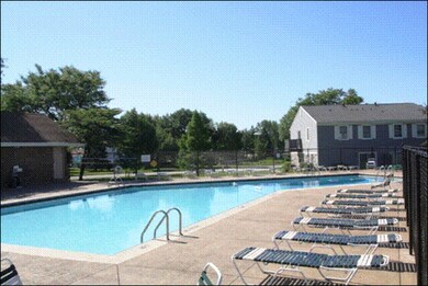213 Nantucket Harbor unit 213, Schaumburg, IL 60193 - photo 5