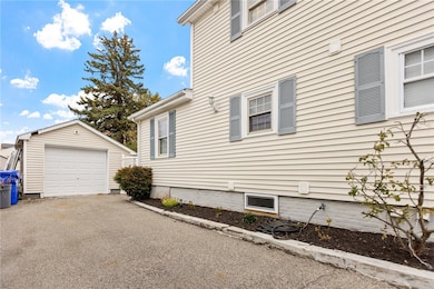 21 Donnelly St, East Providence, RI 02914 - photo 4
