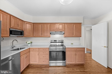 4619 Mayhunt Ct, Alexandria, VA 22312 - photo 5