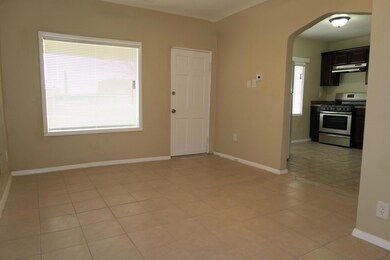 3922 N Piedras St unit B, El Paso, TX 79930 - photo 4