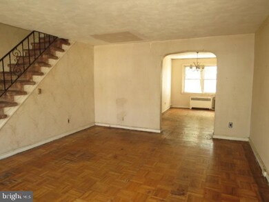 6834 Clover Ln, Upper Darby, PA 19082 - photo 2