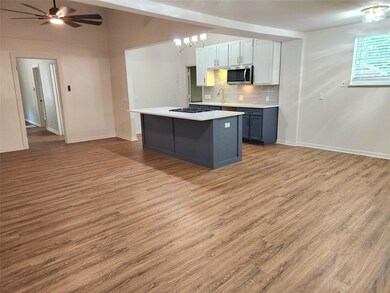 411 W Maple St, Whitewright, TX 75491 - photo 6