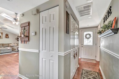 04-FOYER