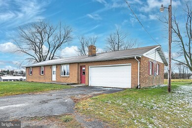 565 Kindig Rd, Littlestown, PA 17340 - photo 2