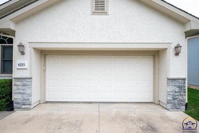 6225 SW 38th Ct, Topeka, KS 66610 - photo 2