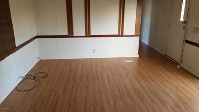 1025 Cecil Noel Rd, Bloomfield, KY 40008 - photo 3