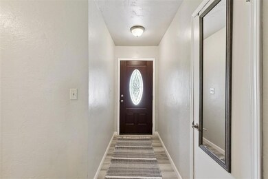 1910 E Chandler Dr, Shawnee, OK 74801 - photo 4