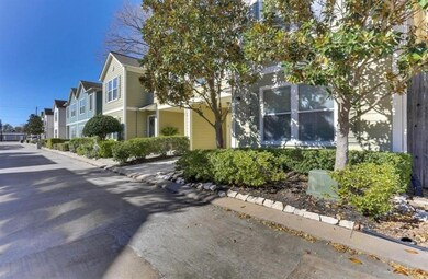 730 Redwing Place Dr, Houston, TX 77009 - photo 2