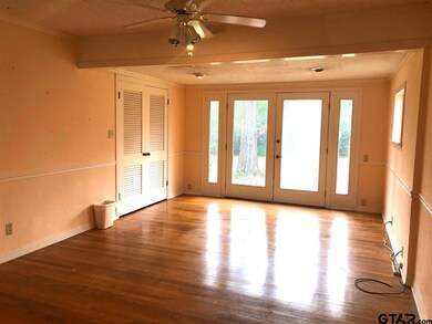 1904 1904 S Wall Ave, Tyler, TX 75701 - photo 2