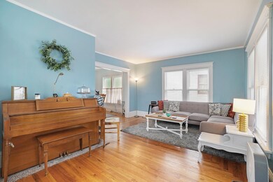 427 Den Adel Ct, Kalamazoo, MI 49001 - photo 3