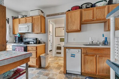 32 Rochester St_106