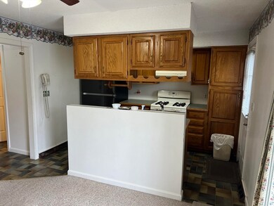 98 Mechanic St unit F, Foxboro, MA 02035 - photo 4