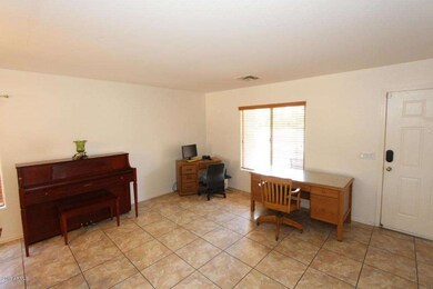 Living Room (2)