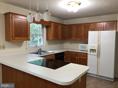 21113 Arbor Ct, Leonardtown, MD 20650 - photo 2