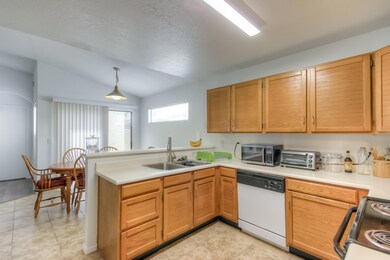 Kitchen (2)-FULL