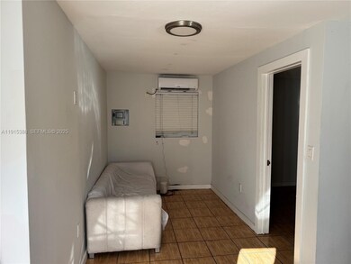 621 NW 19th Ave unit Back, Miami, FL 33125 - photo 3