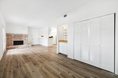 2425 Augusta Dr unit 7, Houston, TX 77057 - photo 4