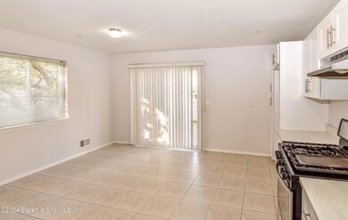 354 Simonson Ave, Staten Island, NY 10303 - photo 7
