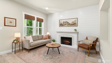 1027 21st St, Bellingham, WA 98225 - photo 5