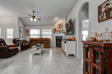 2561 Weatherford Heights Dr, Weatherford, TX 76087 - photo 5