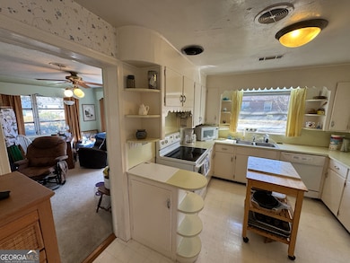 465 Cedar St, Metter, GA 30439 - photo 5