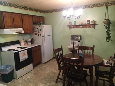 Kitchen/Eat in Space