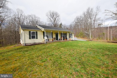 61 Ivanhoe Dr, Hedgesville, WV 25427 - photo 2
