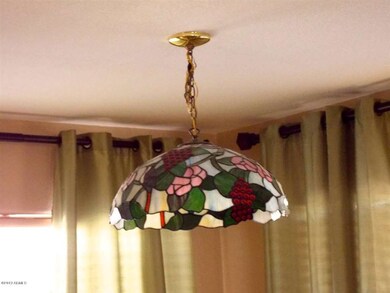LIGHT IN EAT-IN KITCHEN
