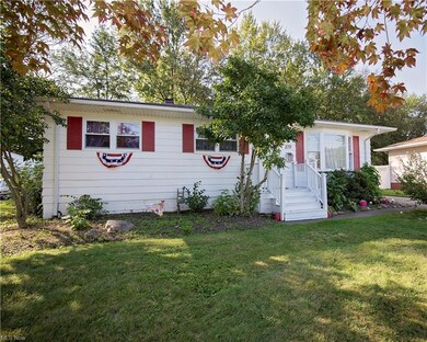 379 Erieview Blvd, Sheffield Lake, OH 44054 - photo 2