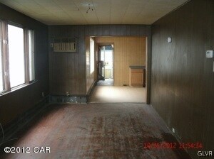 127 N Church St, Hazleton, PA 18201 - photo 3