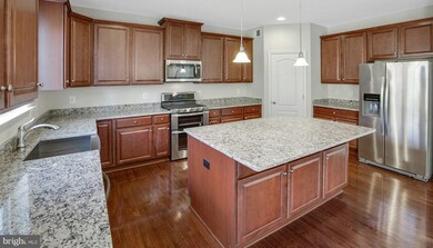 19004 Maple Valley Cir, Hagerstown, MD 21742 - photo 2