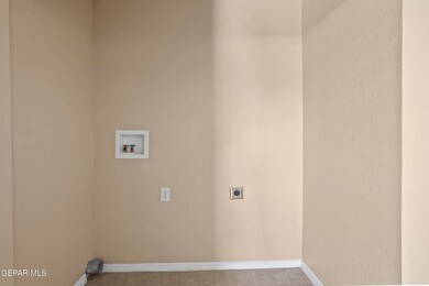 8109 Valley View Dr, El Paso, TX 79907 - photo 7