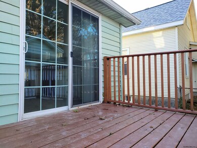 29 Pershing Dr, Schenectady, NY 12302 - photo 6