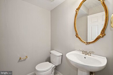 4375 Thomas Brigade Ln, Fairfax, VA 22033 - photo 5