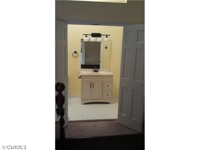 Master Bath - Vaulted master Bath, Newer  Vanity