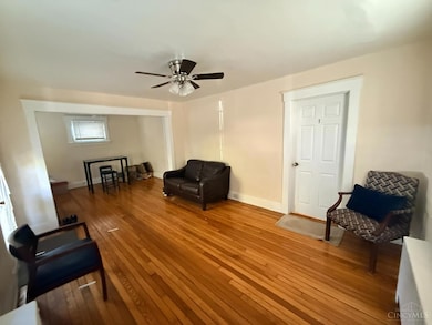 2911 Maisel Dr, Cincinnati, OH 45220 - photo 4