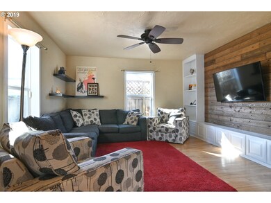 1940 Gilham Rd, Eugene, OR 97401 - photo 5