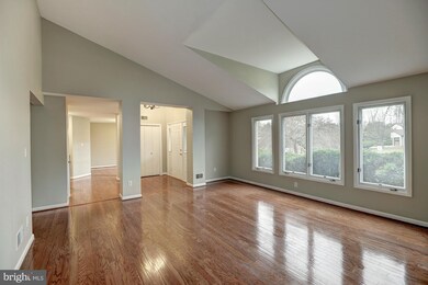 5506 Southport Ln, Fairfax, VA 22032 - photo 5