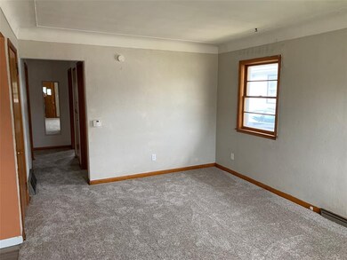 3211 Mount Vernon Rd SE, Cedar Rapids, IA 52403 - photo 2