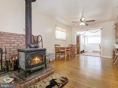 3757 Dillingersville Rd, Zionsville, PA 18092 - photo 7