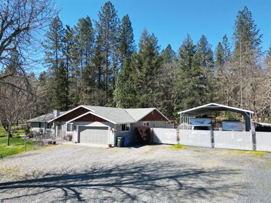 3040 Campus View Dr, Grants Pass, OR 97527 - photo 2