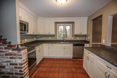 168 Appletree Rd, Auburn, NH 03032 - photo 2