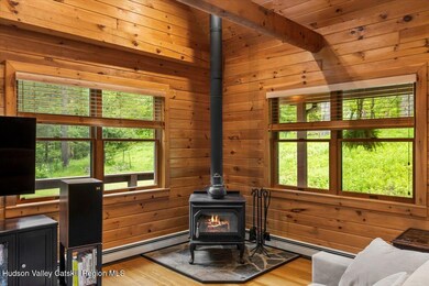 07-Living Room