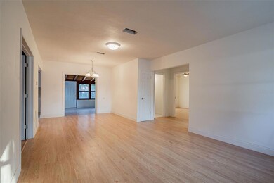 501 Lincoln Ave, Titusville, FL 32796 - photo 3