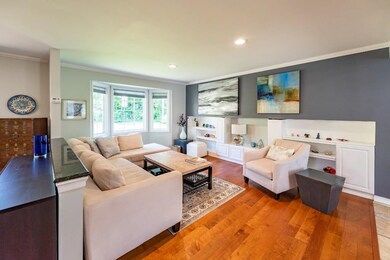 2049 Camelot Rd, Ann Arbor, MI 48104 - photo 2